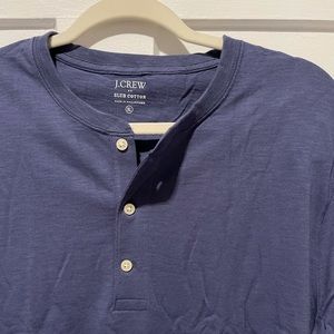 BRAND NEW- blue JCrew men’s Henley 3 button tee shirt